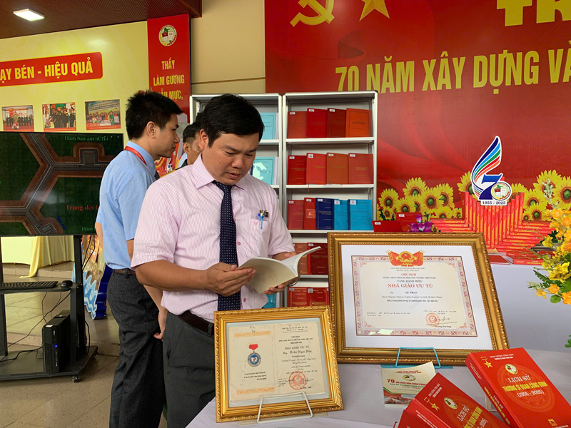 z7363074424197 aa2d2f9f32740e48254019269bff9a02